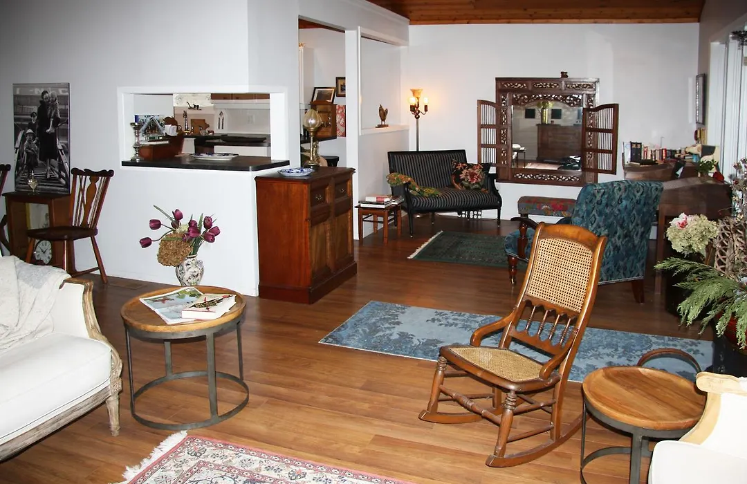 2 Moon Cottage-1